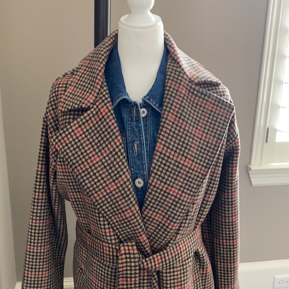 Levi’s Long Classic Belted Plaid Coat - Picture 3 of 7